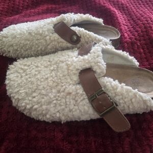 Time and Tru Cream Fleece Mules with Brown Strap